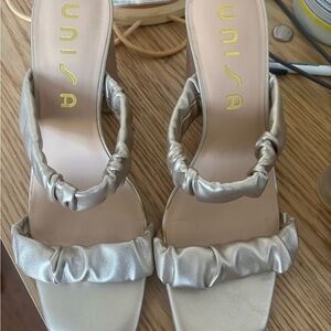 Unisa Silver Ruched Strap Block-Heel Sandals